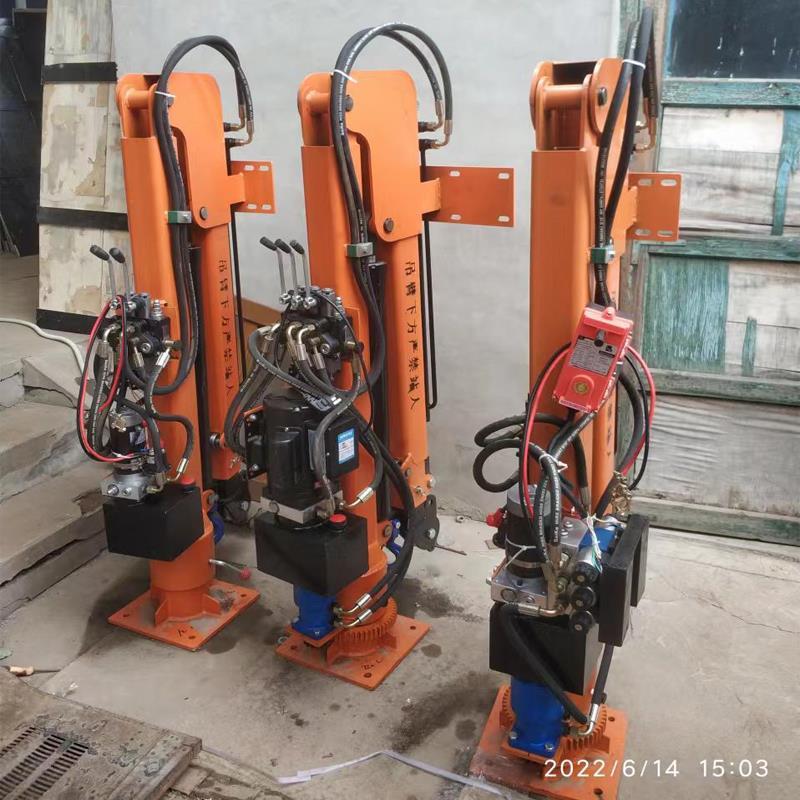 鹤庆县重汽蓝牌随车吊 3.2吨 国六动力强 液压驱动 农用自卸起重机
